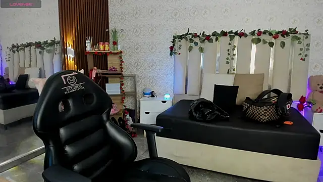 kaelwolf tay online show from February 18, 2026, 7:10 pm