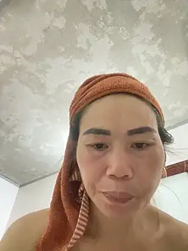 meganmeo online show from February 20, 2026, 1:24 pm