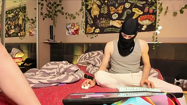 loveviver online show from December 15, 2025, 2:28 am