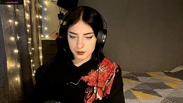 Meowluly online show from January 18, 2026, 10:57 pm