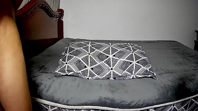 HouseOfHeat online show from February 24, 2026, 4:52 pm