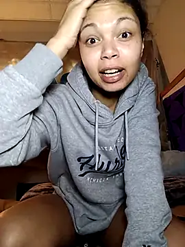 Snapshot of PassionateAboutSex chatting on February 8, 2026, 8:39 pm PassionateAboutSex online show from February 8, 2026, 8:39 pm