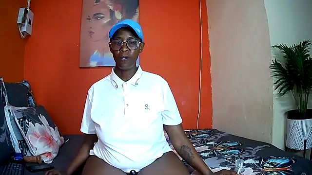 SexyCurves9 online show from April 4, 2026, 8:15 pm