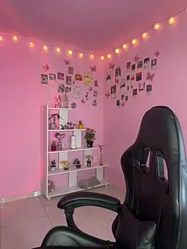 Davne  online show from February 2, 2026, 11:04 pm