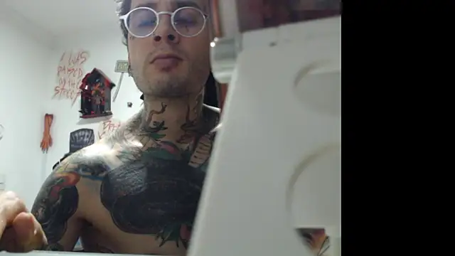 CryBoy13 online show from January 18, 2026, 5:44 am