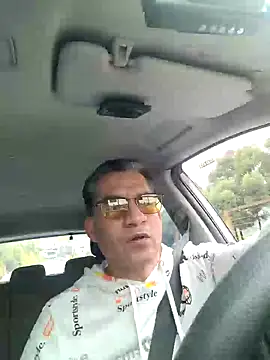ChrisFloresP online show from June 6, 2026, 5:51 pm