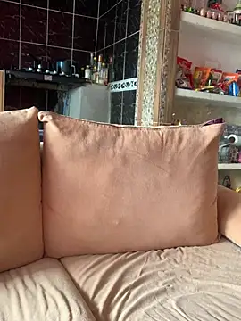 angelxxx95 online show from February 9, 2026, 3:21 pm