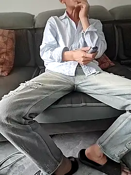 Snapshot of micai_fengbei chatting on May 2, 2026, 9:47 am micai fengbei online show from May 2, 2026, 9:47 am