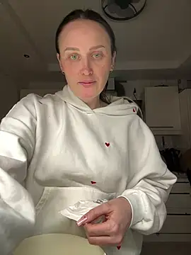 TomilaSi online show from February 8, 2026, 10:18 pm