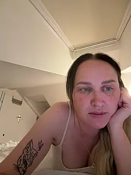 Snapshot of TomilaSi chatting on July 24, 2026, 7:32 pm TomilaSi online show from July 24, 2026, 7:32 pm