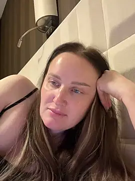 TomilaSi online show from April 15, 2026, 7:18 pm