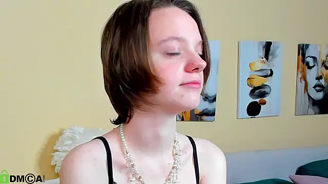 Olivia Riesz online show from May 10, 2026, 12:58 am