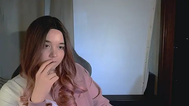 Snapshot of Alex_Pink7 chatting on December 2, 2025, 11:12 am Alex Pink7 online show from December 2, 2025, 11:12 am