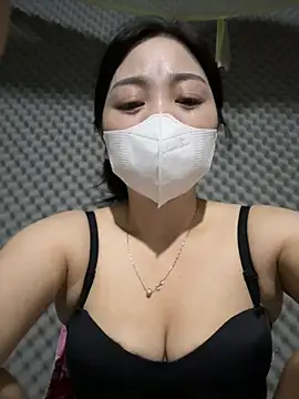 lana-kan online show from August 8, 2026, 4:58 pm