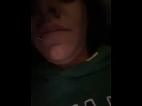 SaraAndrade  online show from December 17, 2025, 10:31 am