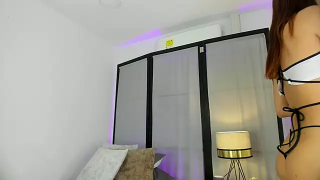 niicole steele  online show from March 31, 2026, 9:06 pm