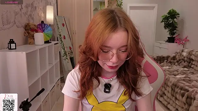 Snapshot of eva_aria chatting on June 29, 2026, 4:19 am eva aria online show from June 29, 2026, 4:19 am