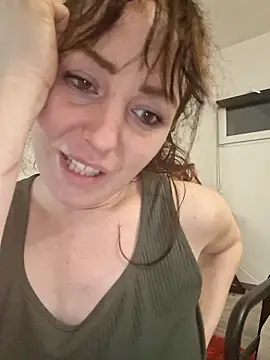  pig eyes  online show from March 4, 2026, 9:33 pm