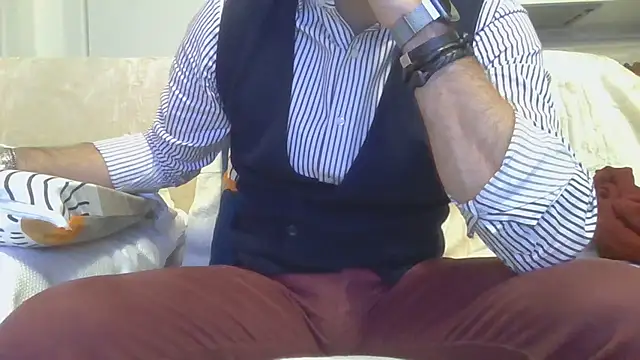 Eroshotlicker online show from January 5, 2026, 10:24 pm