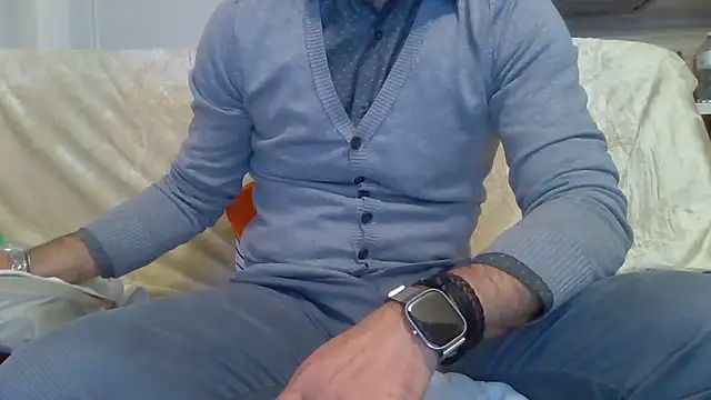 Snapshot of Eroshotlicker chatting on January 18, 2026, 9:51 pm Eroshotlicker online show from January 18, 2026, 9:51 pm