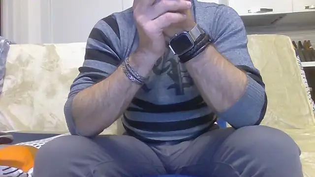 Snapshot of Eroshotlicker chatting on February 28, 2026, 9:58 pm Eroshotlicker online show from February 28, 2026, 9:58 pm