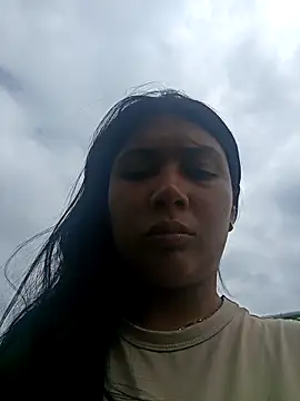 Snapshot of LatinSAR chatting on December 2, 2025, 5:47 pm LatinSAR online show from December 2, 2025, 5:47 pm