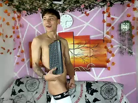 bradboyhot06 online show from February 6, 2026, 3:57 am