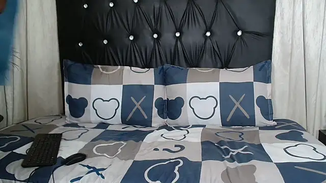 SavageHoney online show from April 11, 2026, 8:23 pm