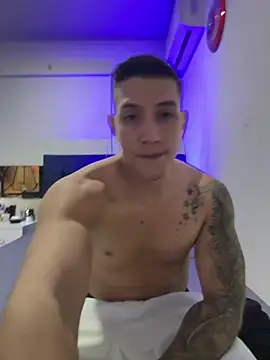 OliverWest04 online show from April 16, 2026, 8:53 pm