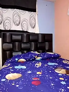 Snapshot of the_pink_girl chatting on November 27, 2025, 6:14 am the pink girl online show from November 27, 2025, 6:14 am