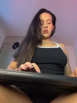 Samantafoxx  online show from March 7, 2026, 10:48 pm