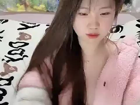 Poppy13 online show from November 28, 2025, 1:11 pm