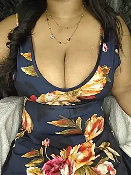 Snapshot of Curvy_Pooja chatting on June 29, 2026, 5:56 pm Curvy Pooja online show from June 29, 2026, 5:56 pm