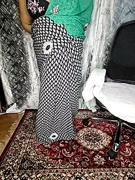 Snapshot of Curvy_Pooja chatting on July 3, 2026, 5:52 pm Curvy Pooja online show from July 3, 2026, 5:52 pm
