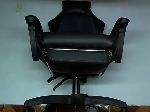 Alphacashmaster777 online show from April 7, 2026, 6:21 pm