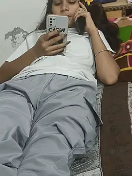 Snapshot of anjli_22 chatting on July 10, 2026, 10:10 pm anjli 22 online show from July 10, 2026, 10:10 pm