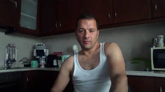 Snapshot of Billakos chatting on May 5, 2026, 7:44 am Billakos online show from May 5, 2026, 7:44 am