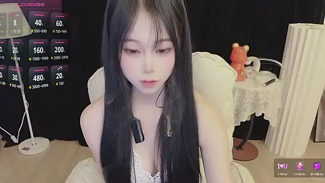 Snapshot of -Annababy chatting on July 1, 2026, 3:45 pm -Annababy online show from July 1, 2026, 3:45 pm