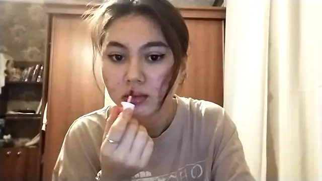 ArianeRandy online show from December 17, 2025, 3:06 pm