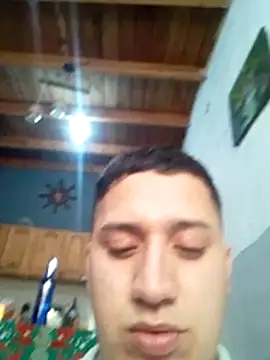 Snapshot of Alvarezz0202 chatting on May 26, 2026, 7:45 pm Alvarezz0202 online show from May 26, 2026, 7:45 pm