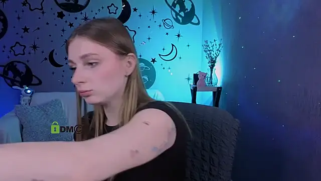 mary meow hot online show from April 15, 2026, 2:54 pm