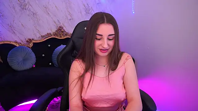 NaomiBaae online show from December 17, 2025, 11:21 pm