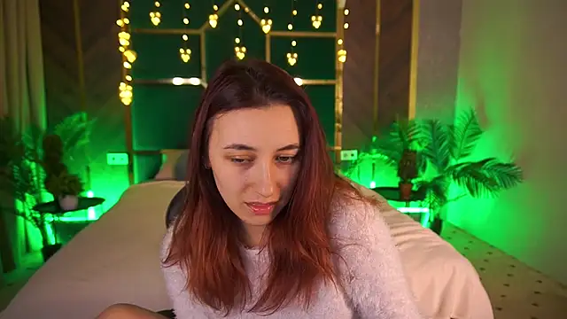 RoxieRay online show from March 18, 2026, 1:46 pm