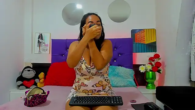 AzumiWalker online show from February 11, 2026, 1:22 pm