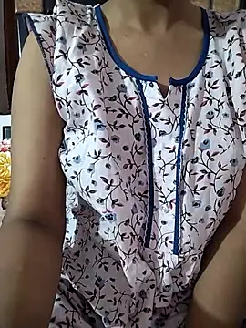 RASHMI SHARMA9 online show from May 20, 2026, 6:05 pm