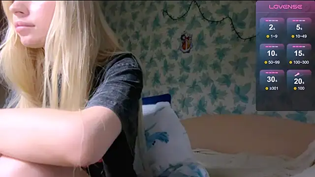 Barbie Blondie online show from April 15, 2026, 4:55 pm