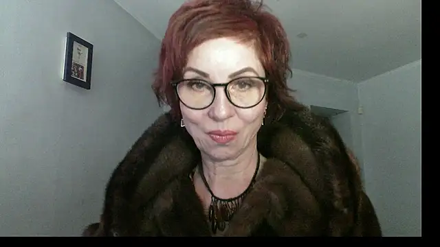 Kelly Flurr online show from December 16, 2025, 6:17 am