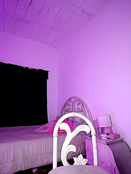 Im Kloe online show from February 13, 2026, 9:48 pm