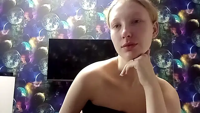 MonicaCreatAdult online show from January 7, 2026, 3:22 am