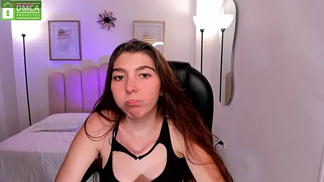 valeryn darter online show from December 3, 2025, 8:52 pm